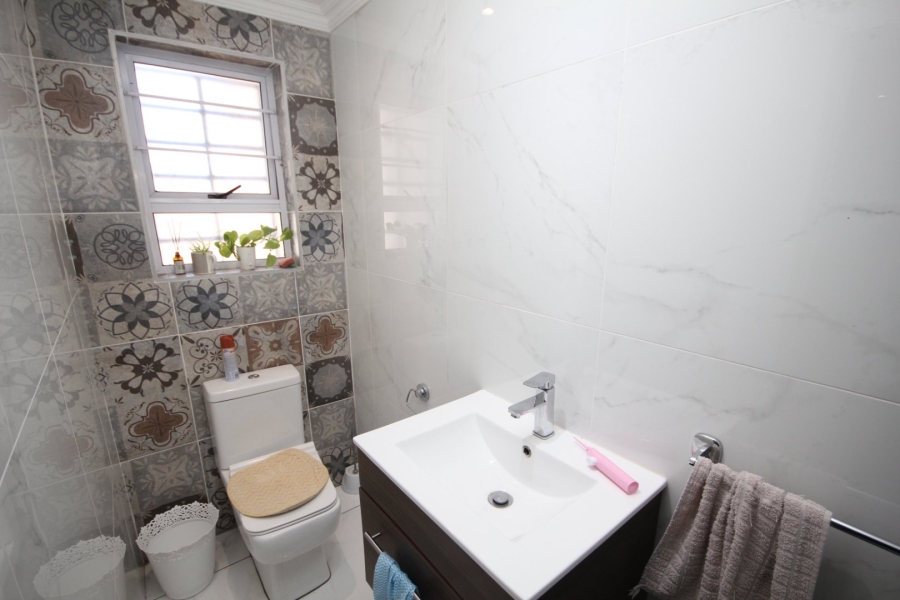 2 Bedroom Property for Sale in Berea Eastern Cape